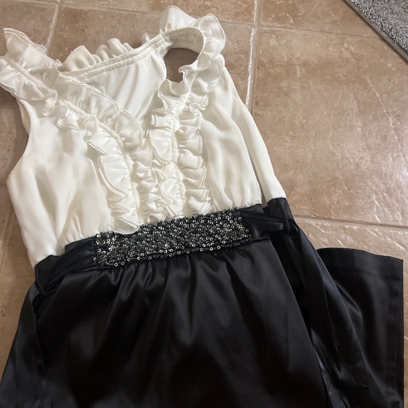 Dress - Picture 1 of 2